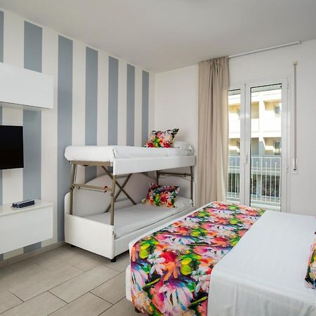 Rubino Apartments A 100Metri Dal Mare Риччоне Экстерьер фото