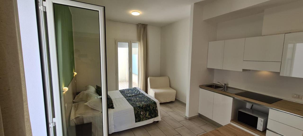 Rubino Apartments A 100Metri Dal Mare Риччоне Экстерьер фото
