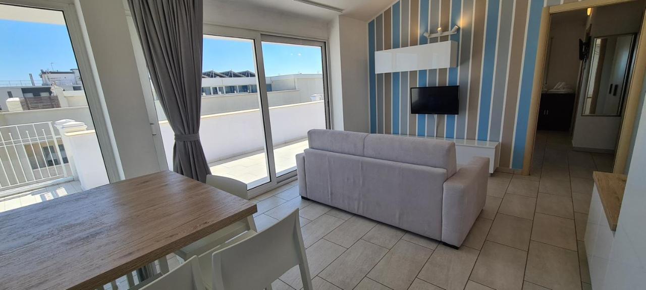 Rubino Apartments A 100Metri Dal Mare Риччоне Экстерьер фото