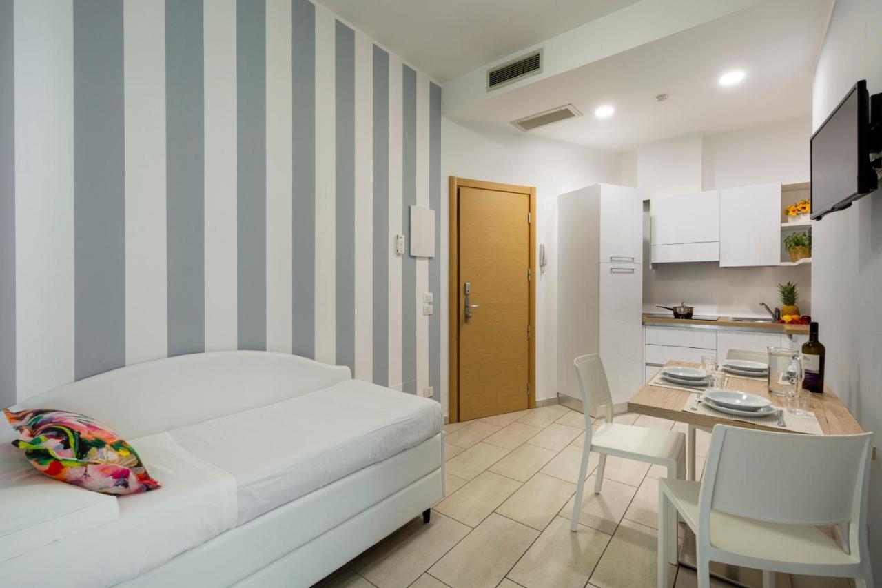 Rubino Apartments A 100Metri Dal Mare Риччоне Экстерьер фото
