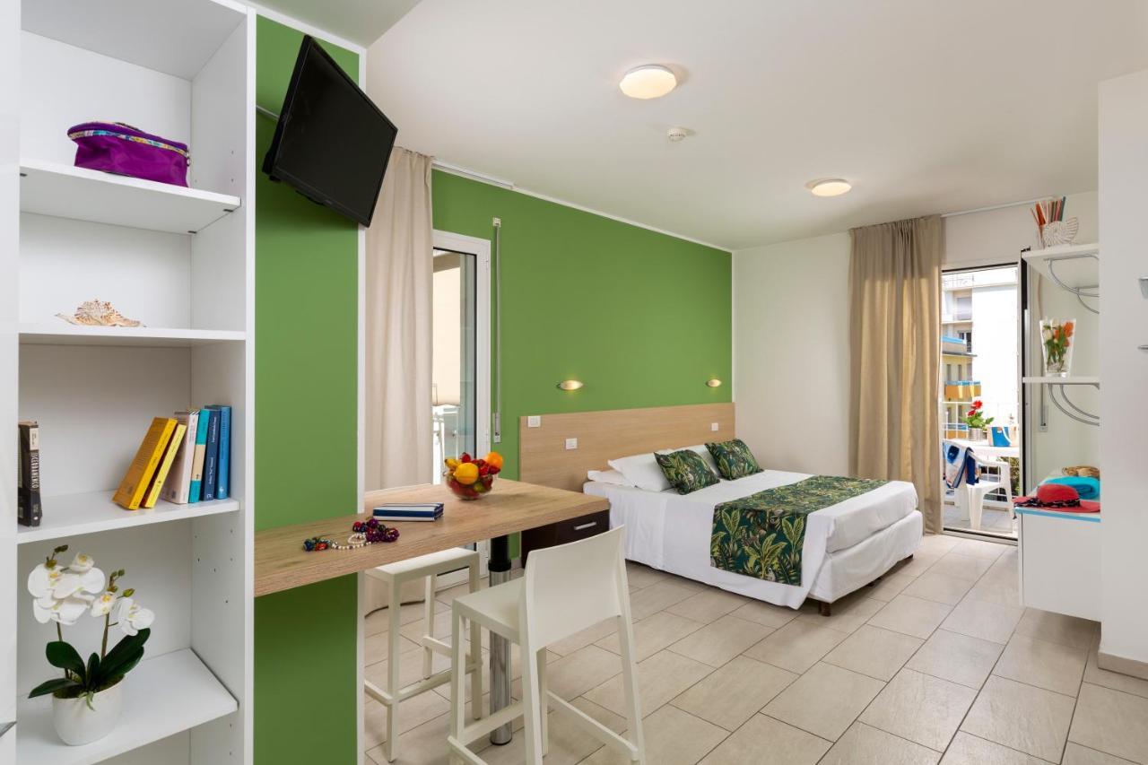 Rubino Apartments A 100Metri Dal Mare Риччоне Экстерьер фото
