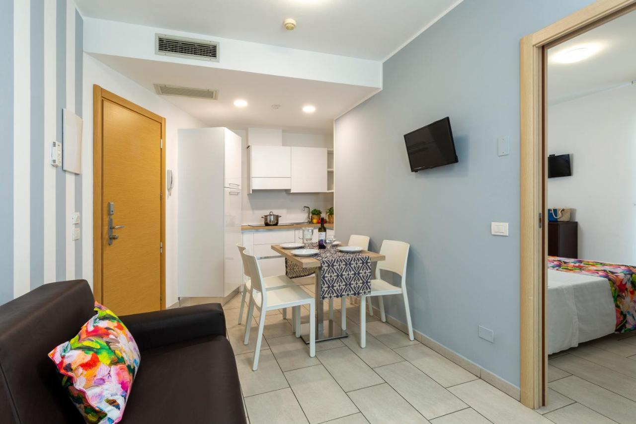 Rubino Apartments A 100Metri Dal Mare Риччоне Экстерьер фото