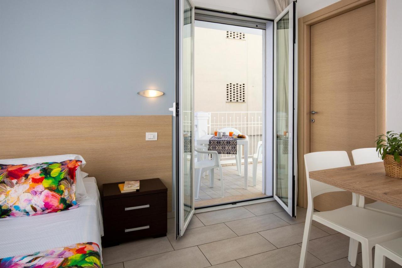Rubino Apartments A 100Metri Dal Mare Риччоне Экстерьер фото