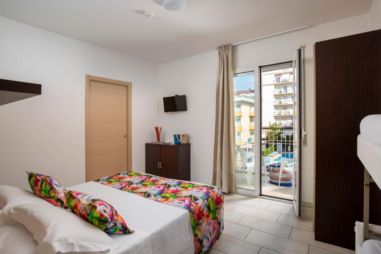 Rubino Apartments A 100Metri Dal Mare Риччоне Экстерьер фото