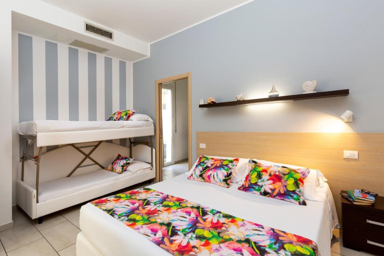 Rubino Apartments A 100Metri Dal Mare Риччоне Экстерьер фото
