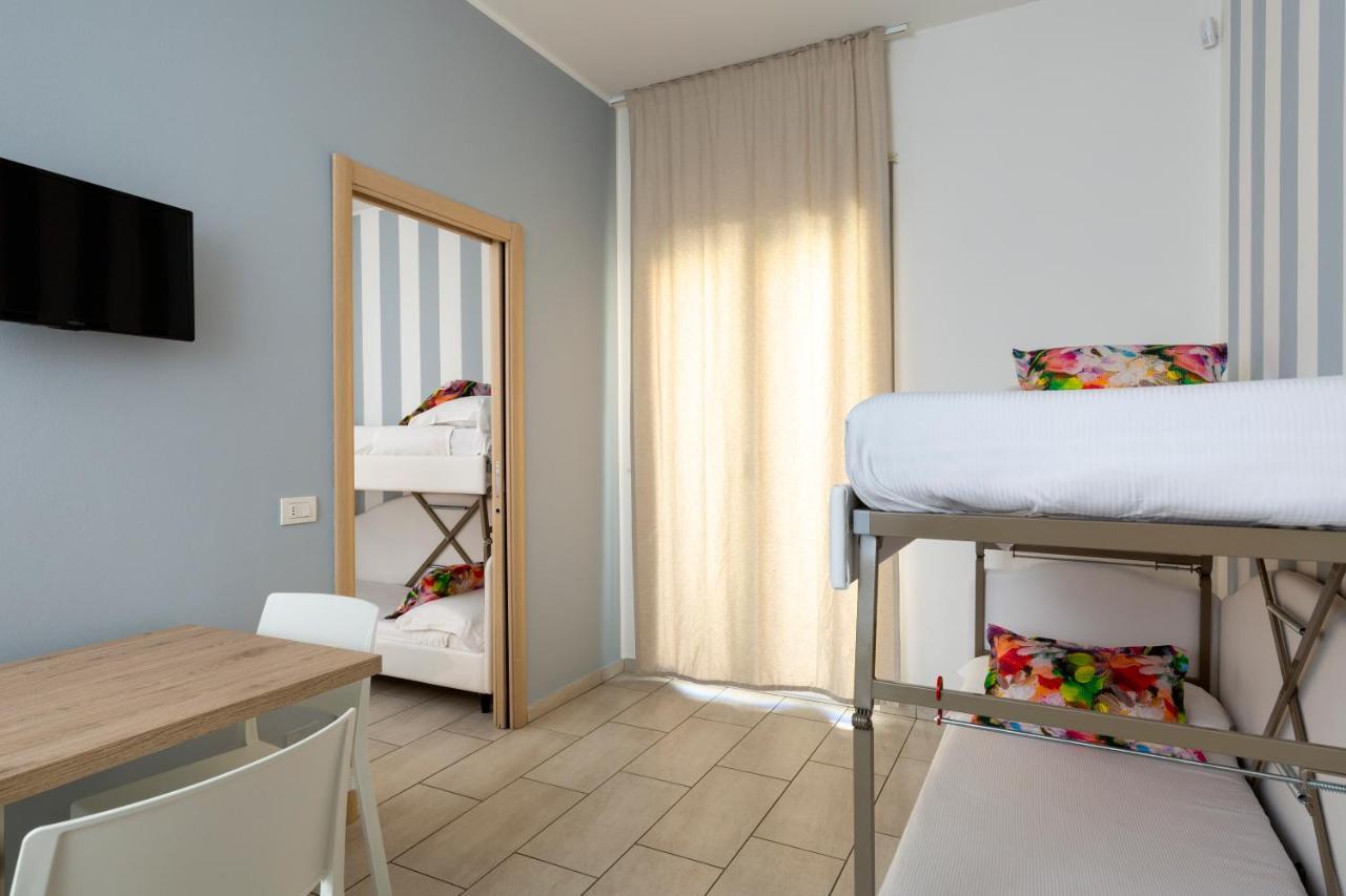 Rubino Apartments A 100Metri Dal Mare Риччоне Экстерьер фото