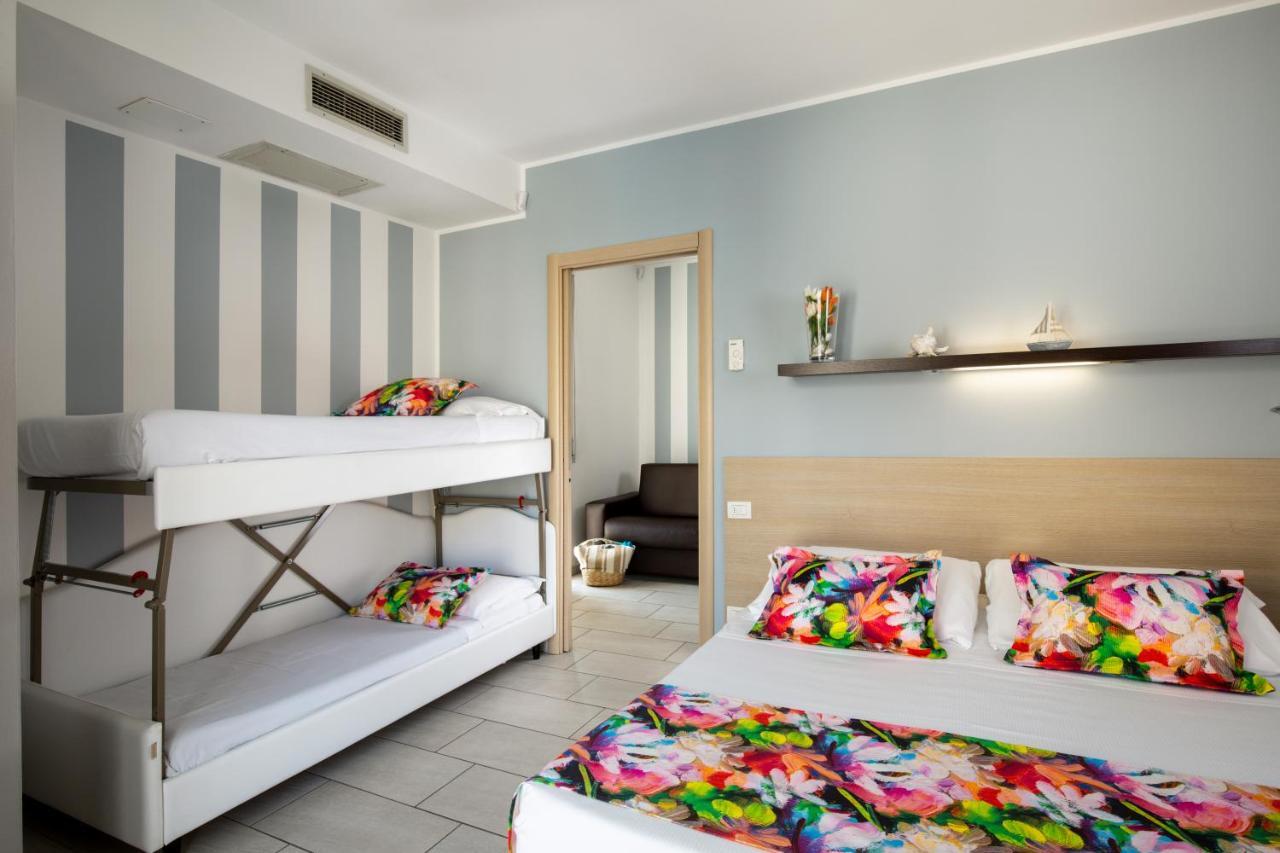 Rubino Apartments A 100Metri Dal Mare Риччоне Экстерьер фото